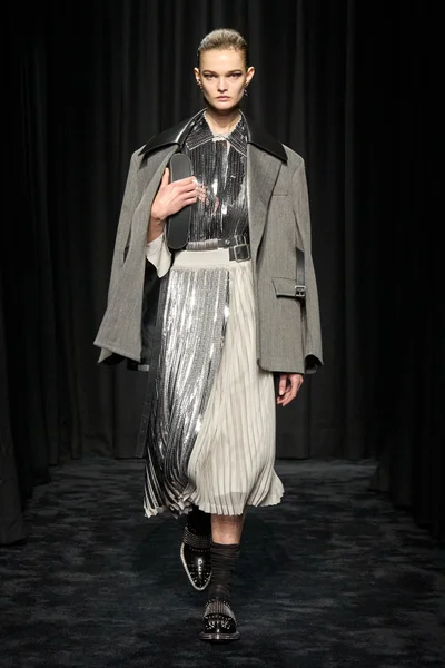 Look 12